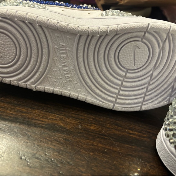 Professionally Bedazzled silver and blue Nike White Youth Sneakers (2.5Y) - Picture 5 of 5